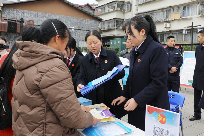 ƽ���ؼ��Ժ��չ�������ط������������